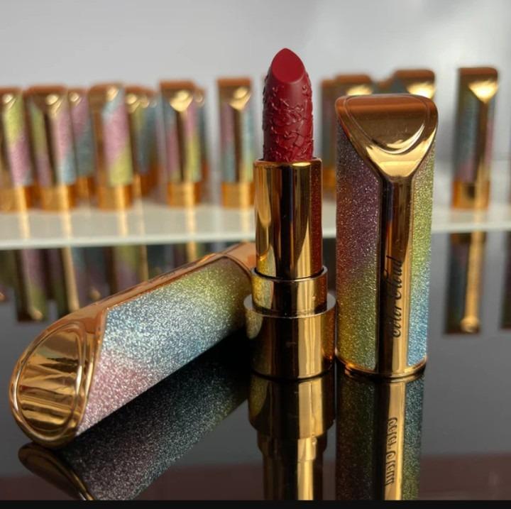 Bold Matte Lipstick – Long-Wear Velvety Finish with Glitter Gold Casing